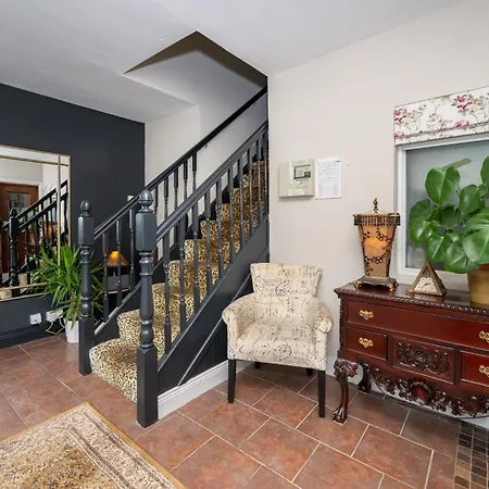 Coach Hill House Rochestown Road T12a895 Bed and breakfast *