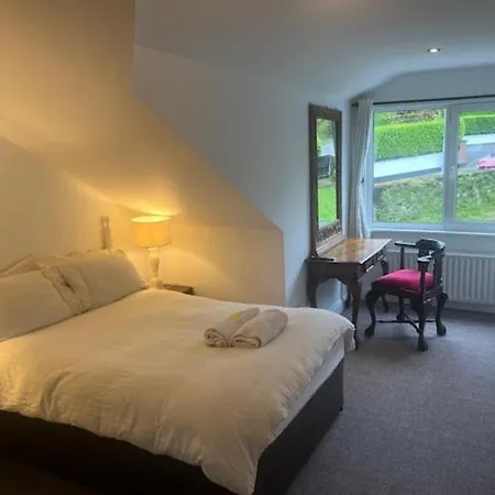 Coach Hill House Rochestown Road T12a895 Bed and breakfast