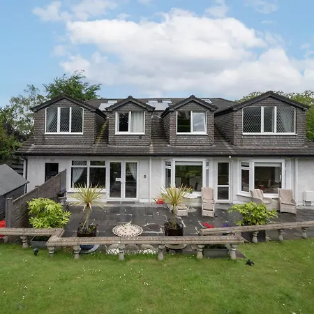 Coach Hill House Bed & Breakfast