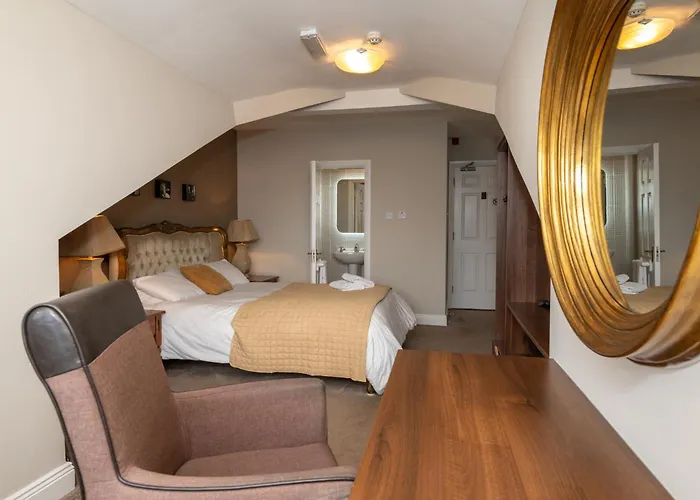 Coach Hill House Bed & Breakfast *