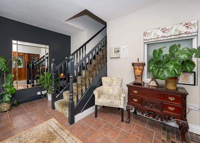 Coach Hill House Bed & Breakfast *