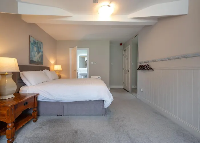 Coach Hill House Bed & Breakfast